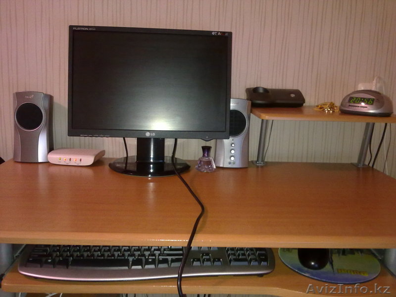 Продам компьютер со столом - Изображение #1, Объявление #847458
