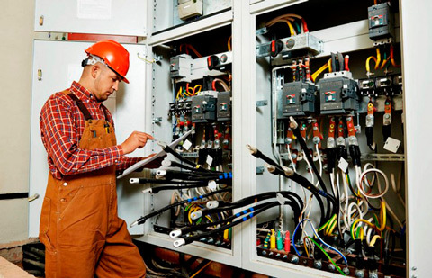 Электромонтер для обслуживания высоковольтного оборудования - Изображение #1, Объявление #1726753