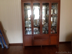 Продам новый  сервант. Торг.