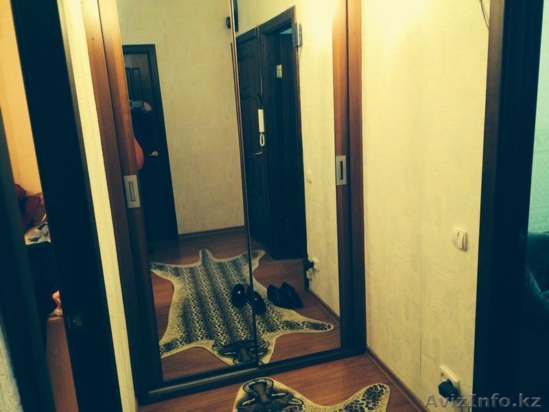 Продаю или меняю 2-х комнт. на 3-х ком. с доплатой 50 000$ или машиной. - Изображение #2, Объявление #1090779